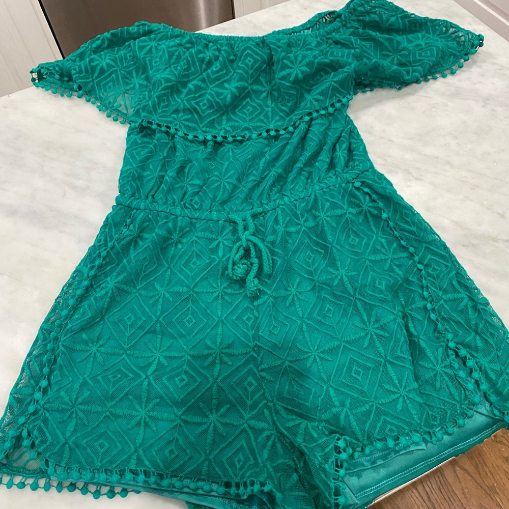 Black by BB Dakota jade green lace romper, sz Medium